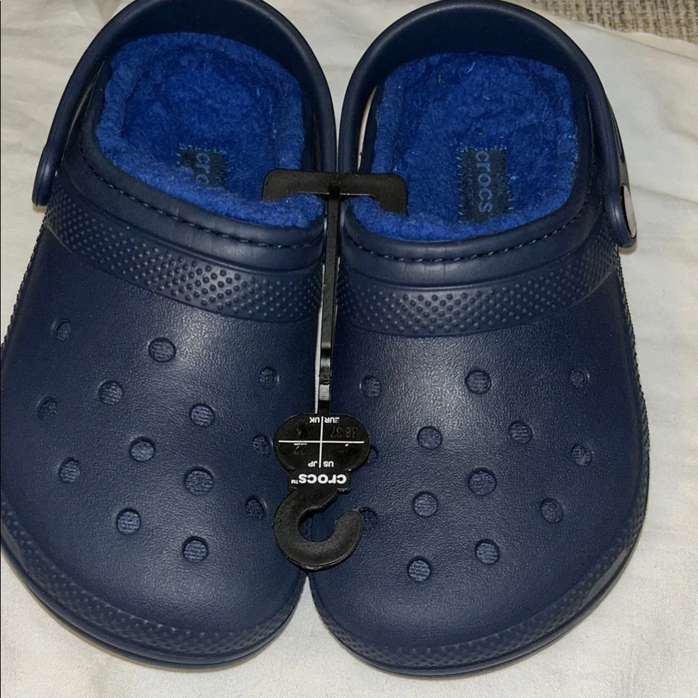 CROCS Kids Navy Blue Fleece-Lined Clogs
